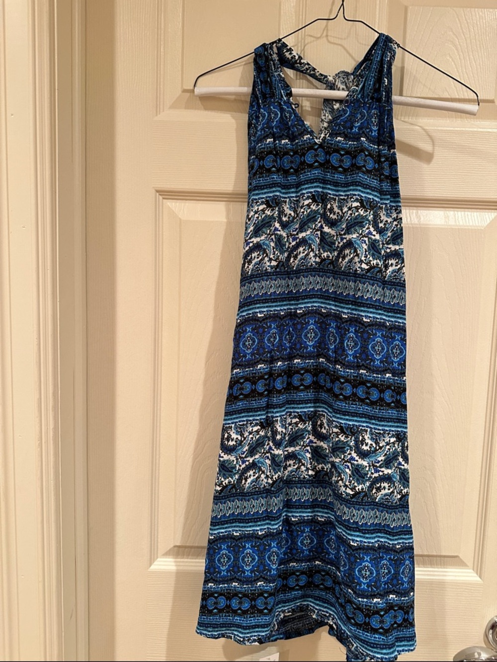 Cupshe Blue and White Patterned V-Neck Sundress